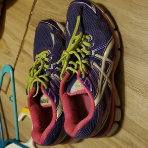 ASICS GT-2000 women's size 7.5